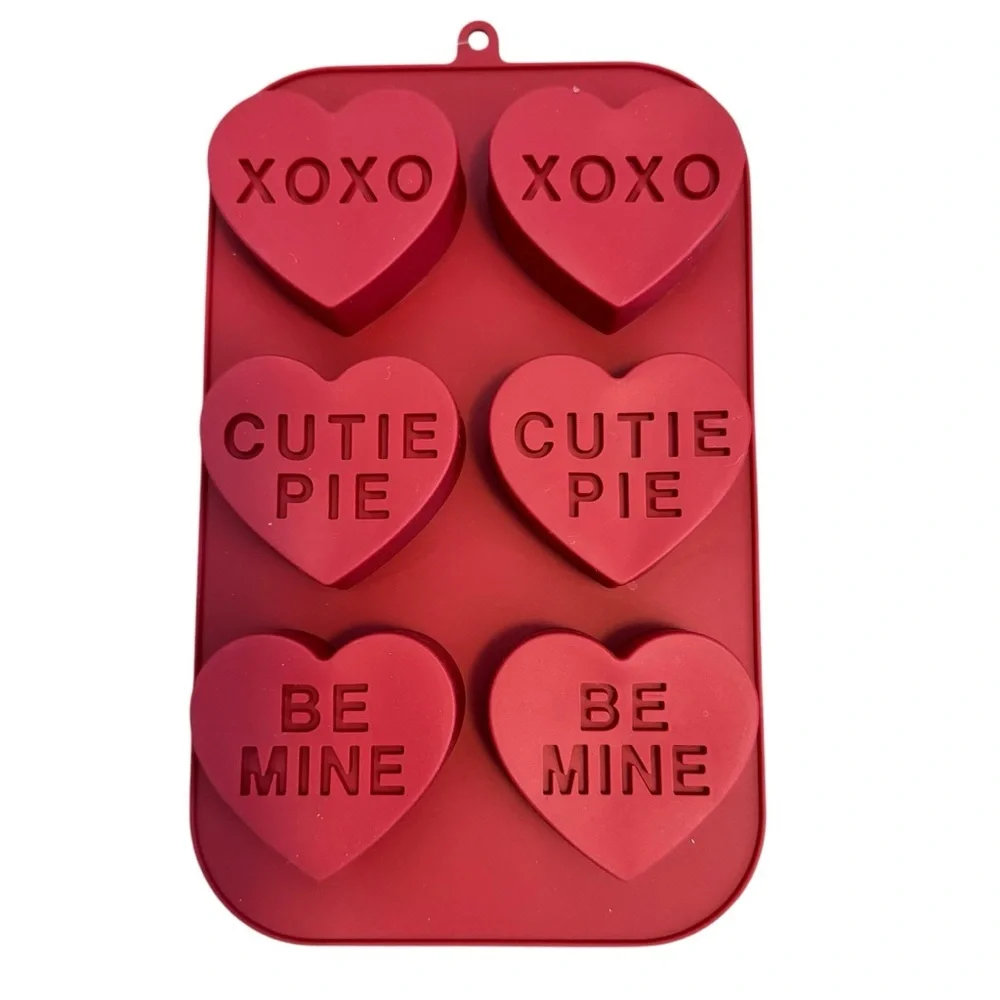 Heart-Shaped Silicone Mold - Red